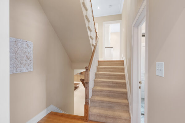 18-Flaremore-Crescent-Toronto-Web-Salisbury-25