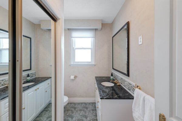 18-Flaremore-Crescent-Toronto-Web-Salisbury-28