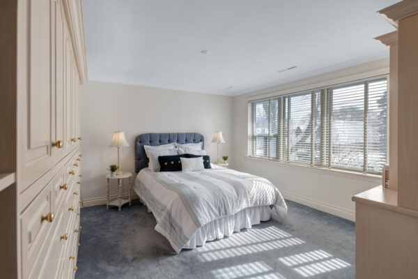 18-Flaremore-Crescent-Toronto-Web-Salisbury-31