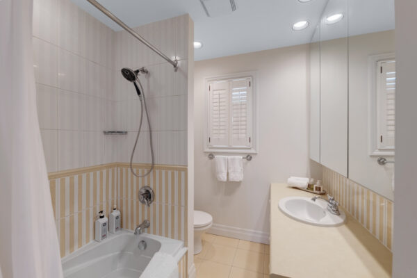 18-Flaremore-Crescent-Toronto-Web-Salisbury-39