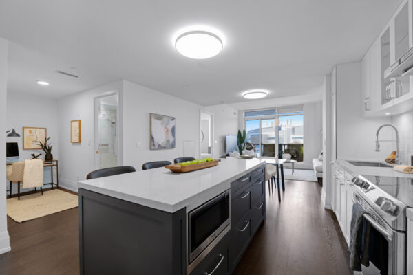 25-Malcolm-Road-#402-Toronto-Web-Salisbury-12