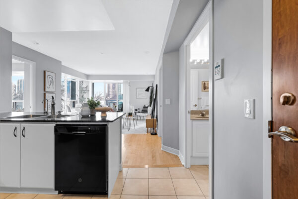 31-Bales-Avenue-#501-Toronto-Web-Salisbury-12