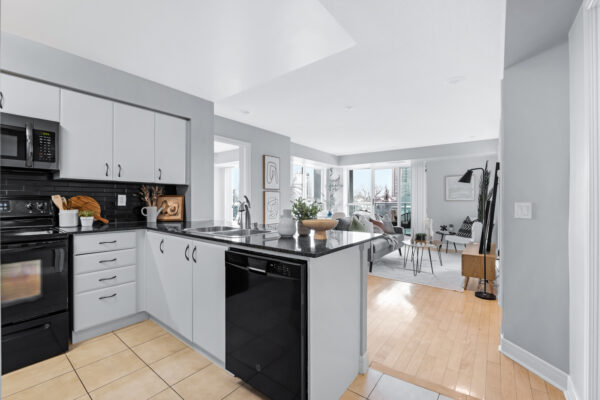 31-Bales-Avenue-#501-Toronto-Web-Salisbury-13