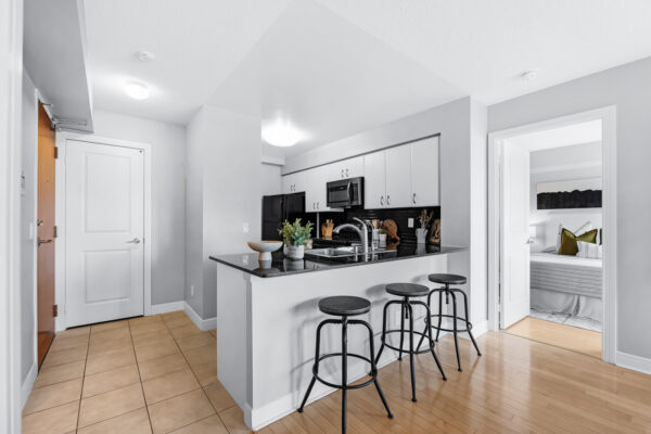 31-Bales-Avenue-#501-Toronto-Web-Salisbury-17