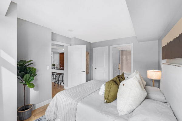 31-Bales-Avenue-#501-Toronto-Web-Salisbury-30