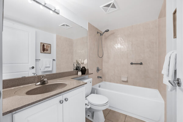 31-Bales-Avenue-#501-Toronto-Web-Salisbury-37