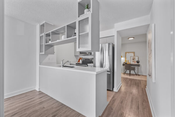 397-Front-Street-West-#3710-Toronto-Web-Salisbury-14