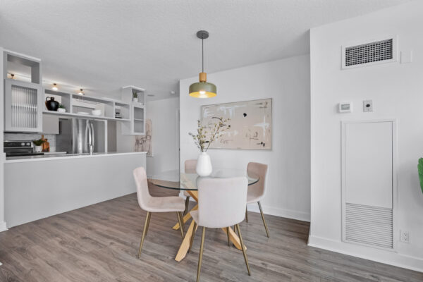 397-Front-Street-West-#3710-Toronto-Web-Salisbury-21