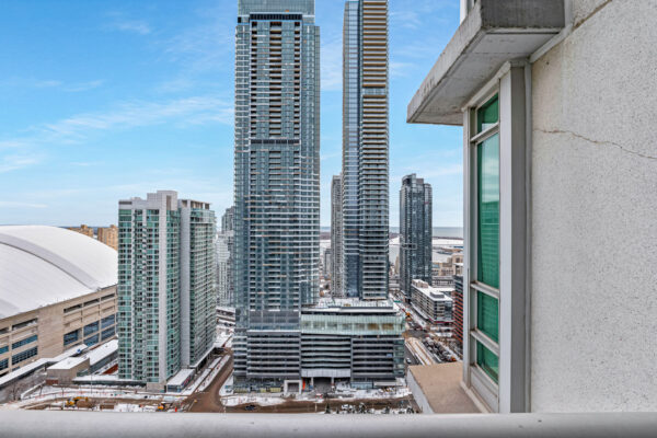 397-Front-Street-West-#3710-Toronto-Web-Salisbury-36