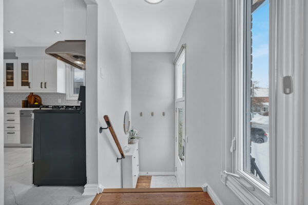 683-West-Shore-Boulevard-Pickering-Web-Salisbury-11