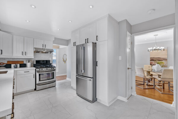 683-West-Shore-Boulevard-Pickering-Web-Salisbury-21