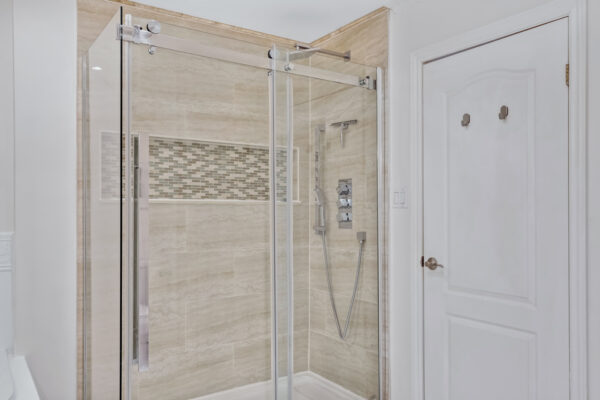 683-West-Shore-Boulevard-Pickering-Web-Salisbury-33