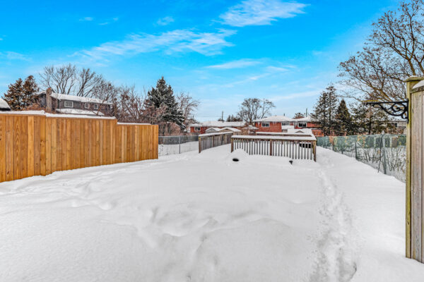 683-West-Shore-Boulevard-Pickering-Web-Salisbury-66