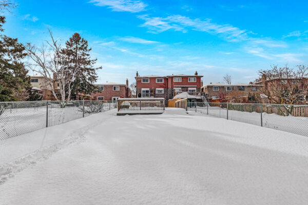 683-West-Shore-Boulevard-Pickering-Web-Salisbury-76