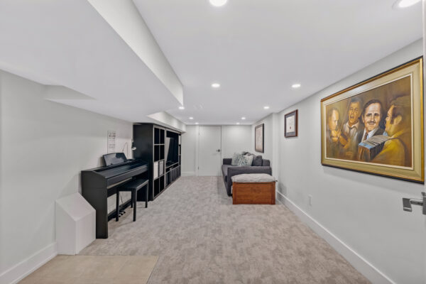 101-Chandos-Avenue-Toronto-Web-Salisbury-41