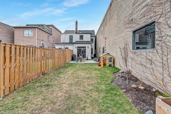 101-Chandos-Avenue-Toronto-Web-Salisbury-58