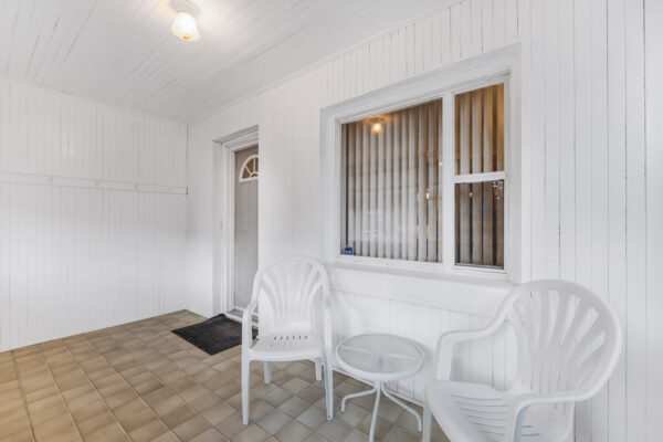 11-Lamb-Avenue-Toronto-Web-Salisbury-12