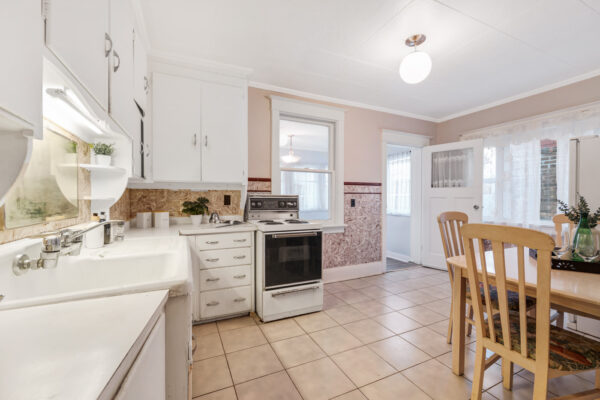 11-Lamb-Avenue-Toronto-Web-Salisbury-21