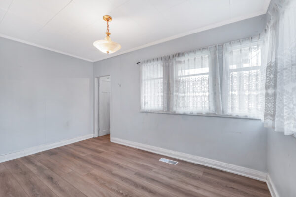 11-Lamb-Avenue-Toronto-Web-Salisbury-27