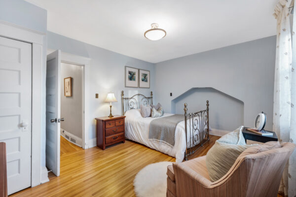 11-Lamb-Avenue-Toronto-Web-Salisbury-34