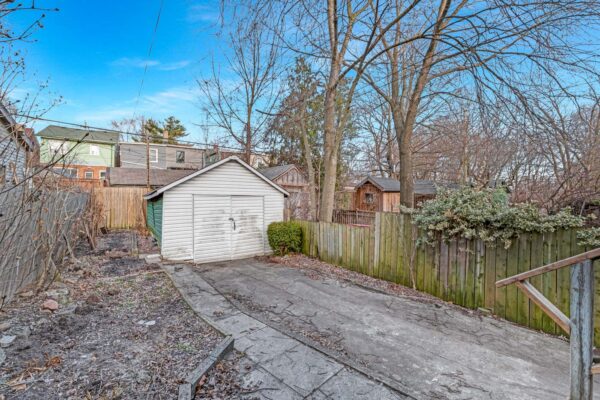 11-Lamb-Avenue-Toronto-Web-Salisbury-52