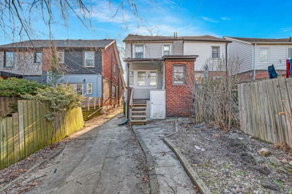 11-Lamb-Avenue-Toronto-Web-Salisbury-55