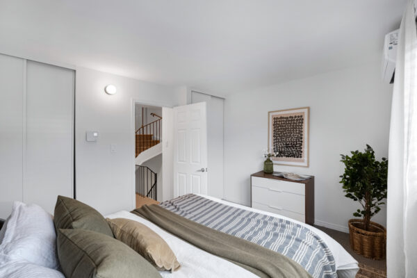 1209-Queen-Street-East-Toronto-Web-Salisbury-21