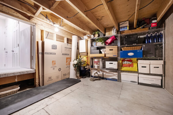 1209-Queen-Street-East-Toronto-Web-Salisbury-26