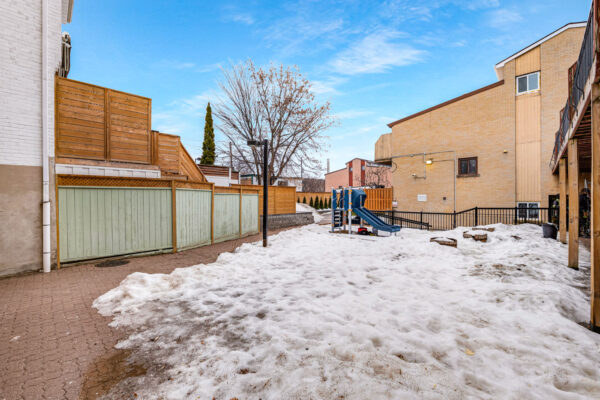1209-Queen-Street-East-Toronto-Web-Salisbury-40