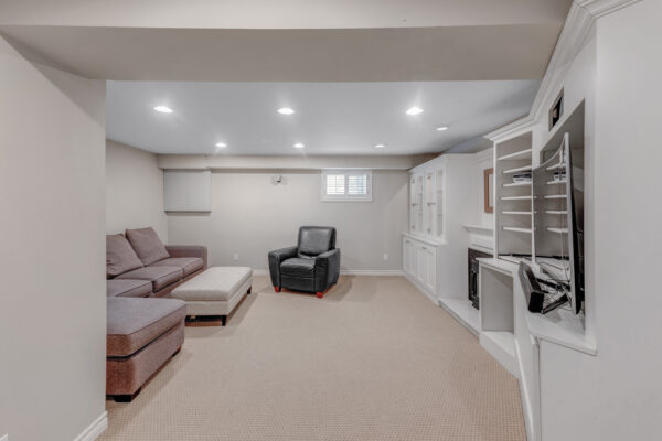 1350-Milton-Avenue-Mississauga-Web-Salisbury-43