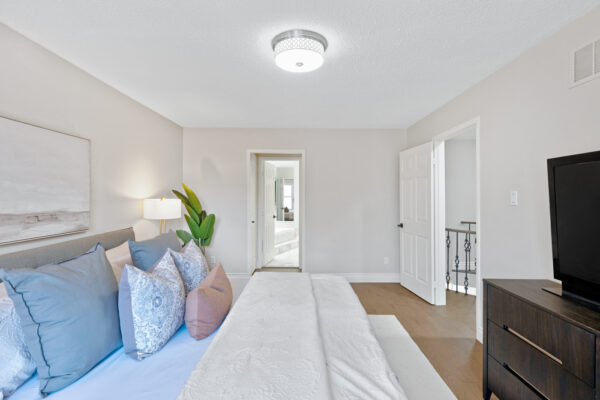 154-Centennial-Road-Toronto-Web-Salisbury-44