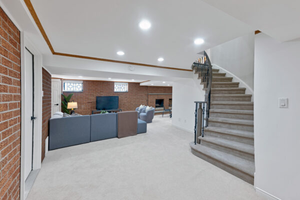 154-Centennial-Road-Toronto-Web-Salisbury-57