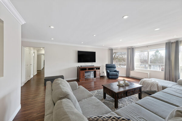 155-Main-Street-North-#221-Newmarket-Web-Salisbury-10