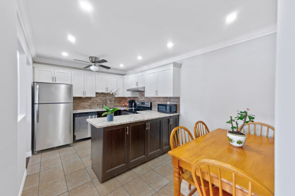 155-Main-Street-North-#221-Newmarket-Web-Salisbury-14