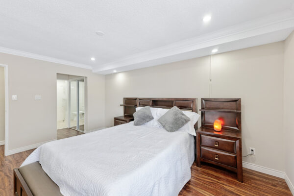 155-Main-Street-North-#221-Newmarket-Web-Salisbury-23
