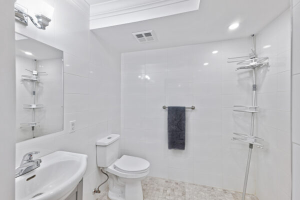 155-Main-Street-North-#221-Newmarket-Web-Salisbury-26