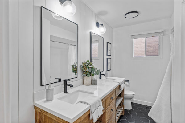 1575-Heathside-Crescent-Pickering-Web-Salisbury-46