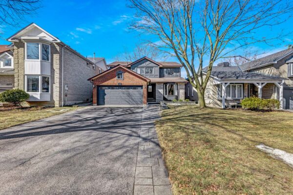 1575-Heathside-Crescent-Pickering-Web-Salisbury-5