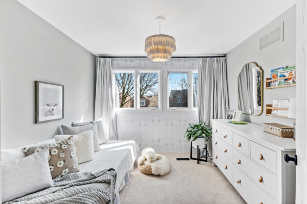 1575-Heathside-Crescent-Pickering-Web-Salisbury-50