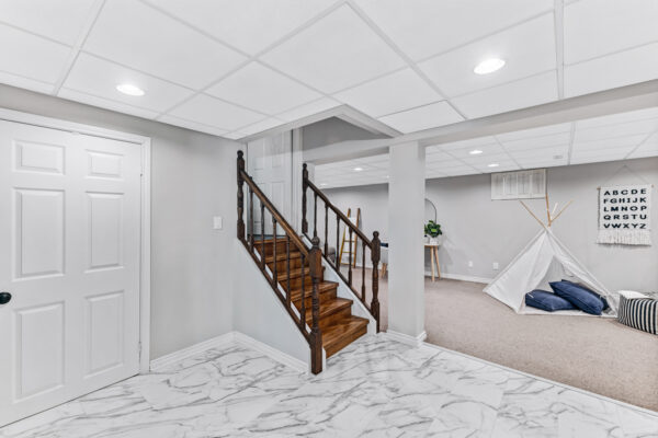 1575-Heathside-Crescent-Pickering-Web-Salisbury-51