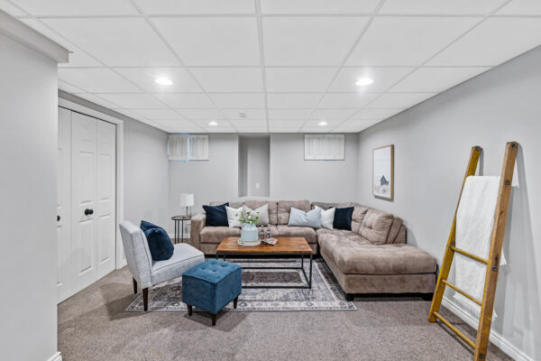 1575-Heathside-Crescent-Pickering-Web-Salisbury-55