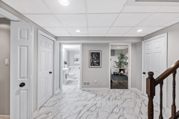 1575-Heathside-Crescent-Pickering-Web-Salisbury-56