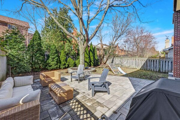 1575-Heathside-Crescent-Pickering-Web-Salisbury-61