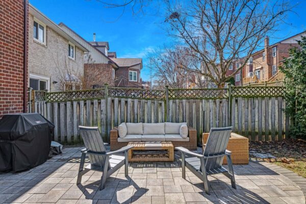 1575-Heathside-Crescent-Pickering-Web-Salisbury-67