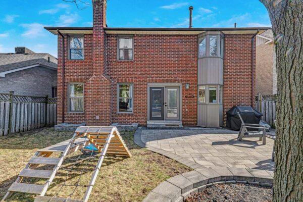 1575-Heathside-Crescent-Pickering-Web-Salisbury-68