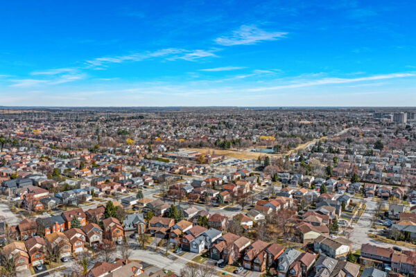 1575-Heathside-Crescent-Pickering-Web-Salisbury-71