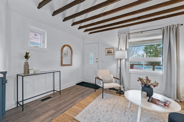 168-Alma-Street-Oshawa-Web-Salisbury-11