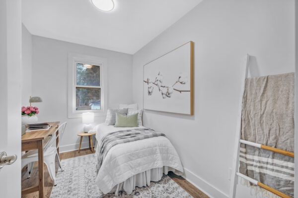 168-Alma-Street-Oshawa-Web-Salisbury-30