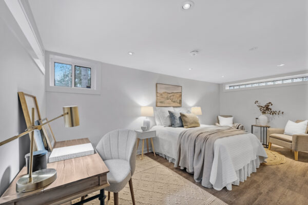 168-Alma-Street-Oshawa-Web-Salisbury-37