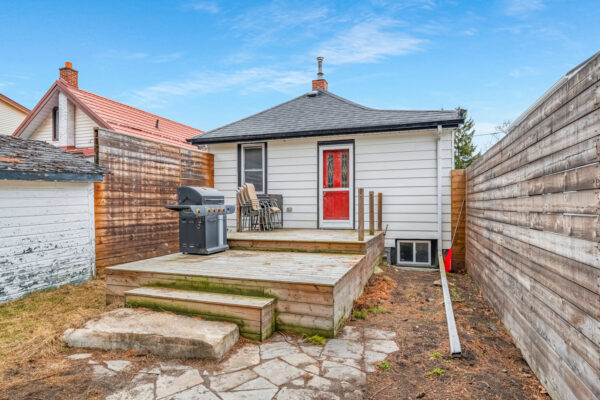 168-Alma-Street-Oshawa-Web-Salisbury-43